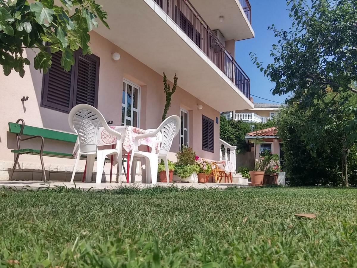 Apartments Katarina Novi Vinodolski Exterior photo